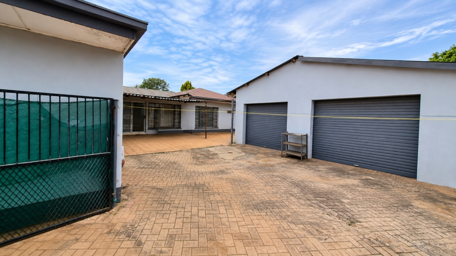 5 Bedroom Property for Sale in Meiringspark North West